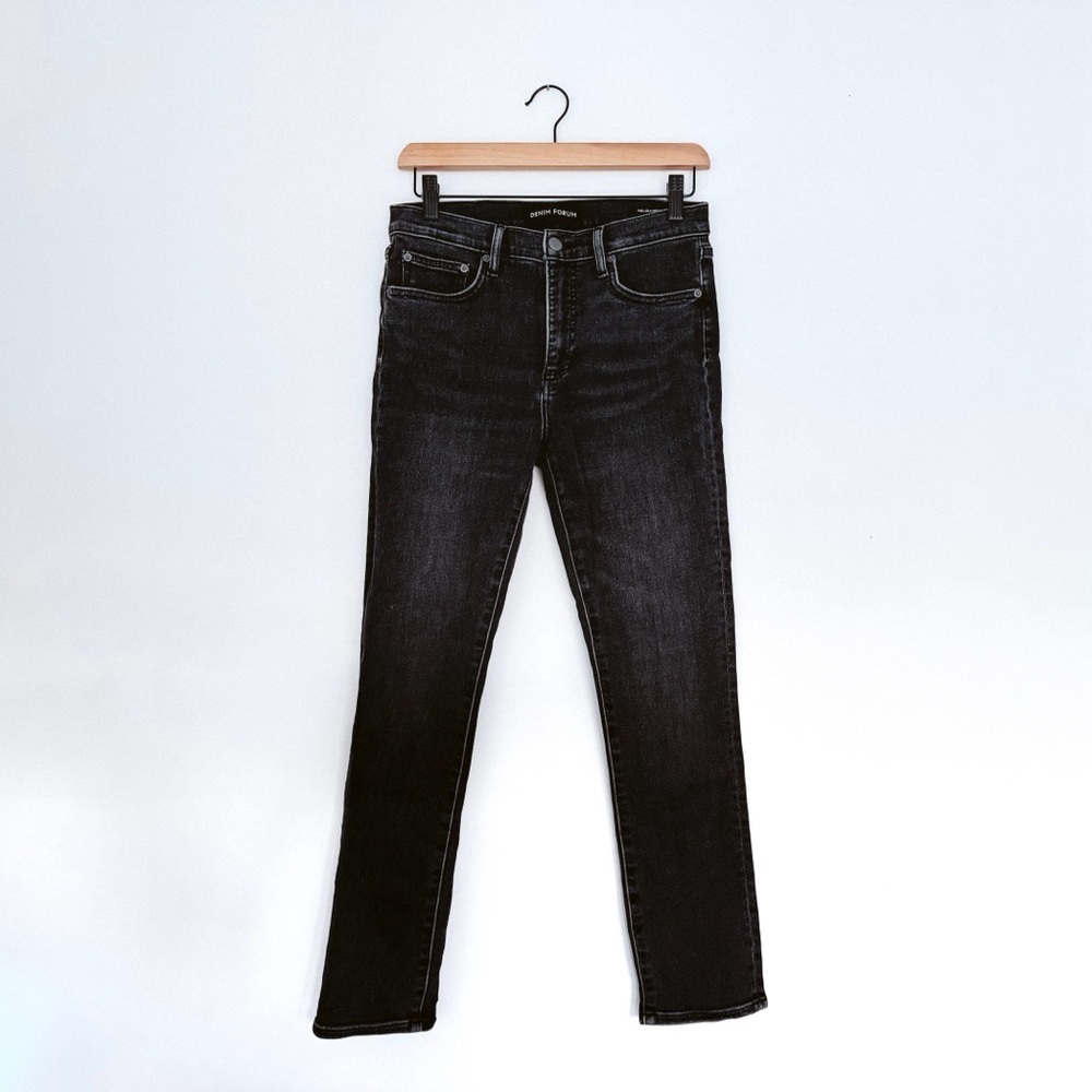 Aritzia Denim Forum Black Mid Rise Lola Skinny Jean - Size 27 - Picture 1 of 8